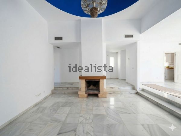 3-bedroom freehold villa in Marbella — photo 4 of 5