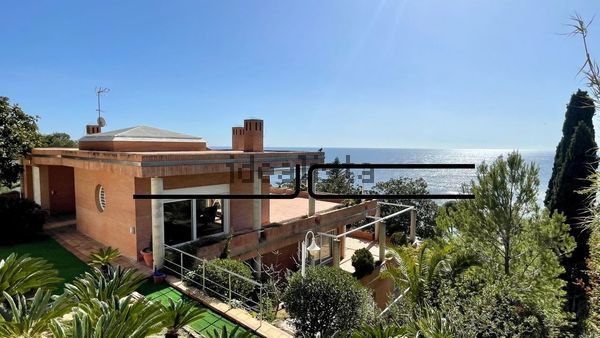 6-bedroom freehold villa in Blanes — photo 4 of 5