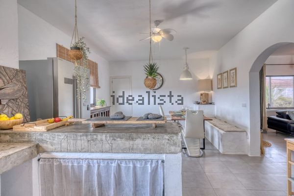 4-bedroom freehold villa in Teguise — photo 3 of 5