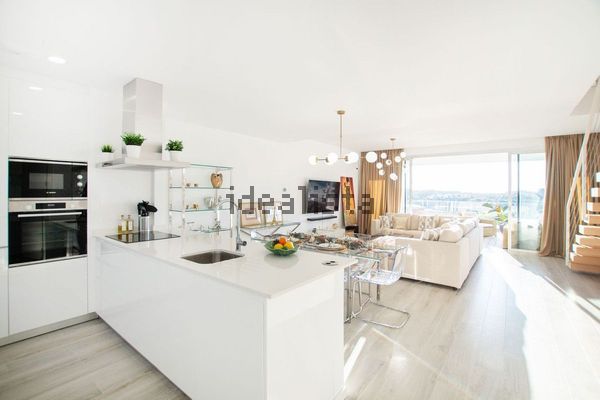 3-bedroom freehold villa in Estepona — photo 3 of 5