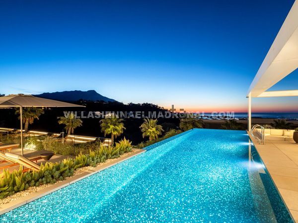 8-bedroom freehold villa in Benahavís — photo 1 of 5