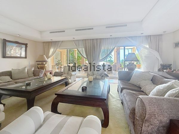 8-bedroom freehold villa in Estepona — photo 5 of 5