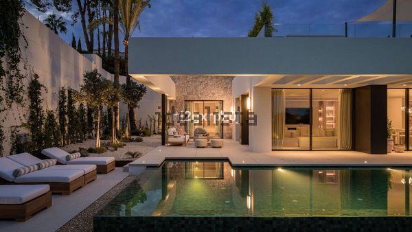 4-bedroom freehold villa in Marbella — photo 2 of 5