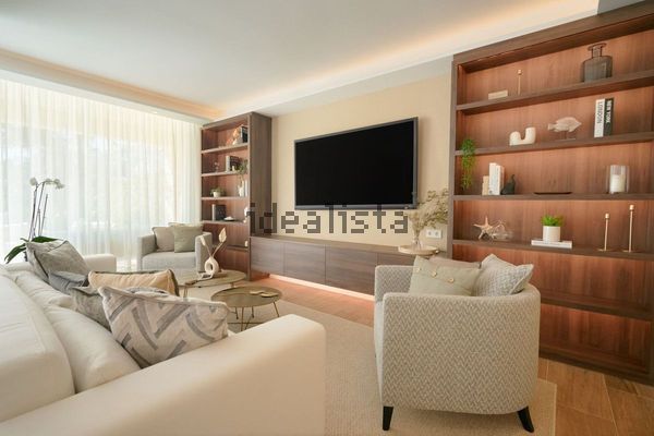 3-bedroom freehold villa in Benahavís — photo 1 of 5
