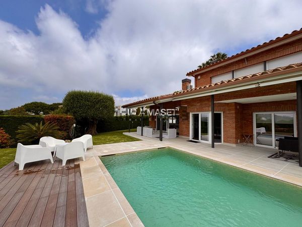 5-bedroom freehold villa in Castell-Platja d'Aro — photo 2 of 5