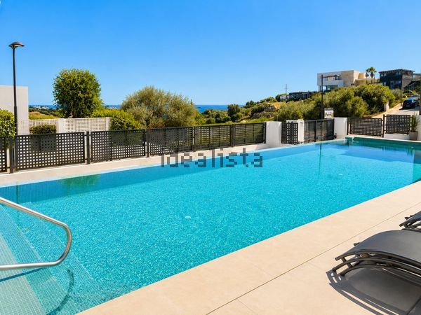 3-bedroom freehold villa in Estepona — photo 3 of 5