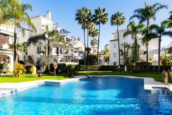 2-bedroom freehold villa in Marbella — photo 1 of 5
