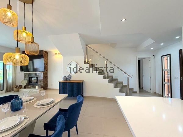 4-bedroom freehold villa in Benahavís — photo 2 of 5