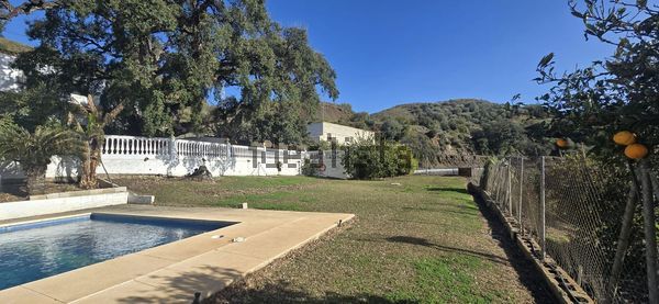 8-bedroom freehold villa in Mijas — photo 3 of 5