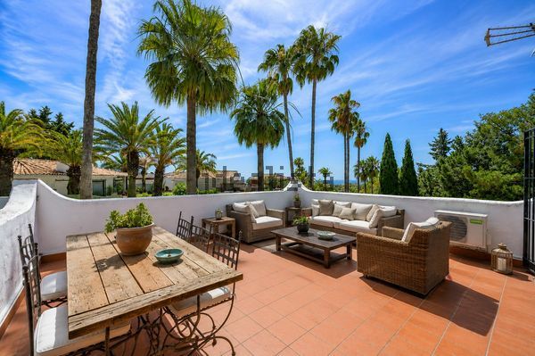 3-bedroom freehold villa in Mijas — photo 2 of 5
