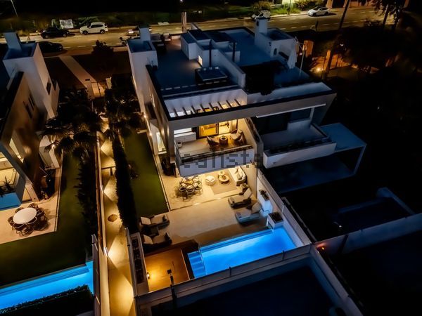 Semi-detached house in Calle Isabel Clara Eugenia, 5 t, Puerto Banús, Marbella — image 5