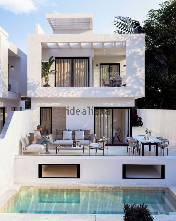 4-bedroom freehold villa in Nerja — photo 2 of 5
