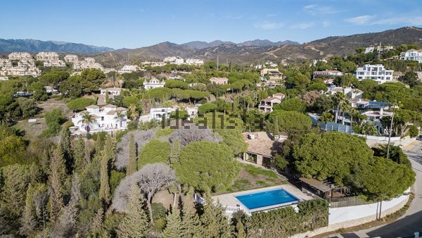 5-bedroom freehold villa in Marbella — photo 2 of 5