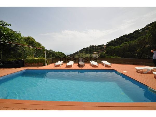4-bedroom freehold villa in Lloret de Mar — photo 4 of 5