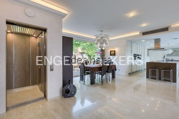 4-bedroom freehold villa in Blanes — photo 4 of 5