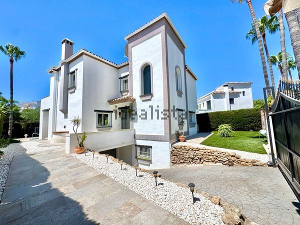 4-bedroom freehold villa in Mijas — photo 1 of 5