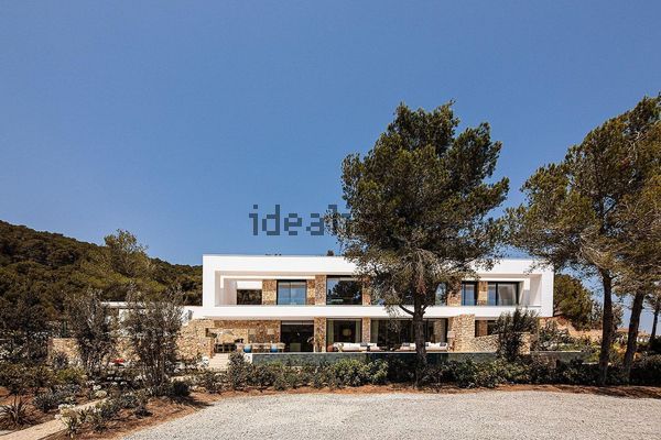 5-bedroom freehold villa in Ibiza — photo 3 of 5