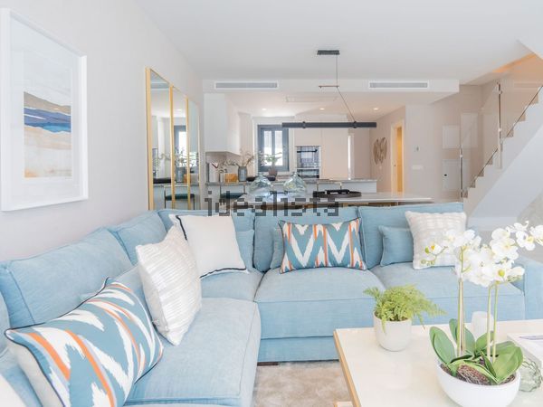 Semi-detached house in Calle Alcaucín, 15, La Dama de Noche-La Alzambra, Marbella — image 4