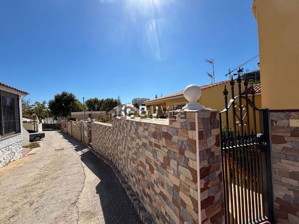 3-bedroom freehold villa in Mijas — photo 2 of 5