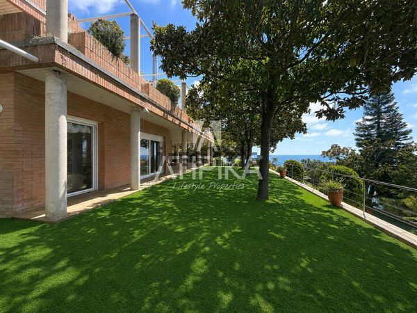 6-bedroom freehold villa in Blanes — photo 5 of 5