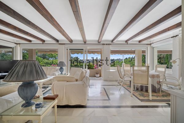 4-bedroom freehold villa in Marbella — photo 2 of 5