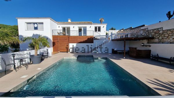 4-bedroom freehold villa in Mijas — photo 1 of 5
