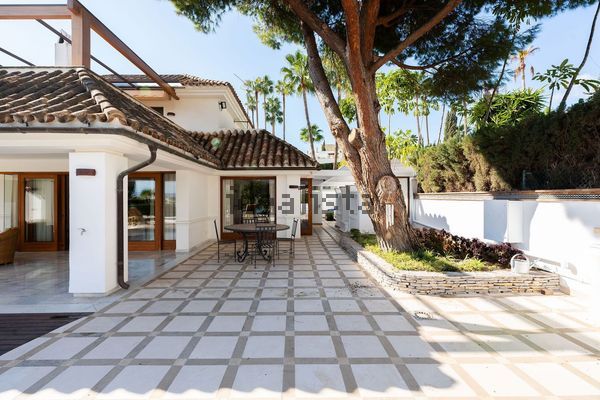 3-bedroom freehold villa in Marbella — photo 2 of 5