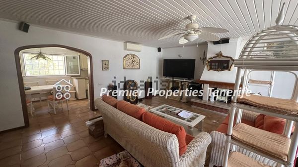 3-bedroom freehold villa in Arona — photo 2 of 5