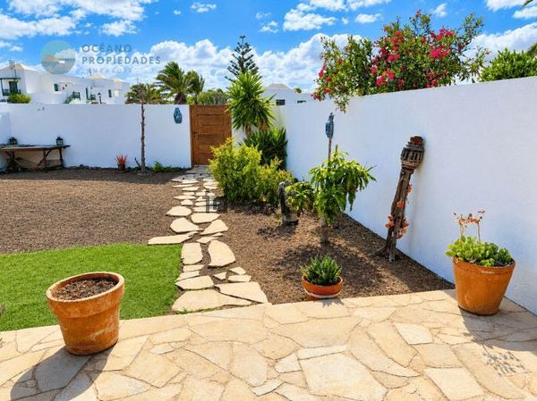 Semi-detached house in Costa Teguise, Teguise — image 4