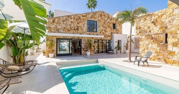 6-bedroom freehold villa in Estepona — photo 2 of 5