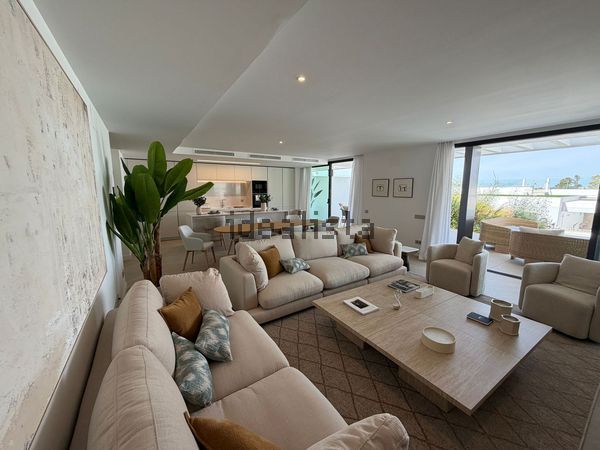 4-bedroom freehold villa in Marbella — photo 5 of 5