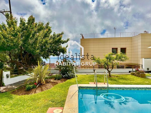 Detached house in Casc Antic, Lloret de Mar — image 4