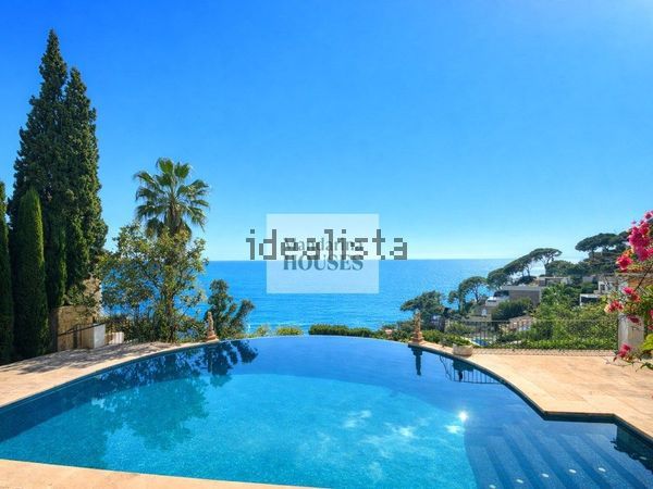7-bedroom freehold villa in Lloret de Mar — photo 2 of 5