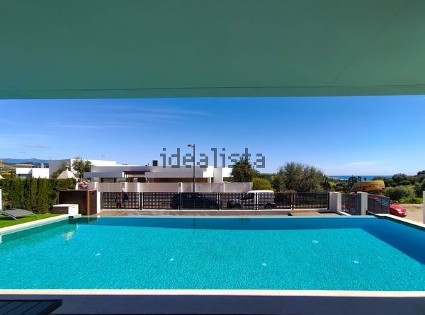 3-bedroom freehold villa in Estepona — photo 4 of 5