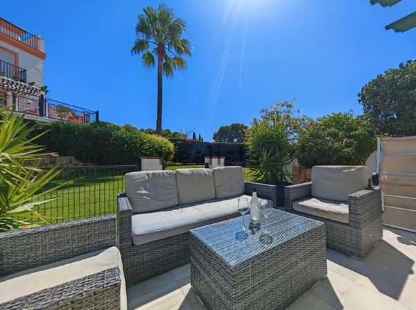 Terraced house in Cabopino - Artola, Marbella — image 3