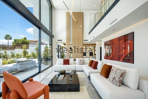 6-bedroom freehold villa in Marbella — photo 2 of 5