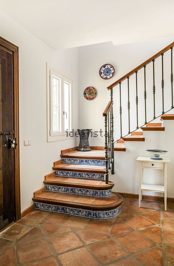 3-bedroom freehold villa in Benahavís — photo 3 of 5
