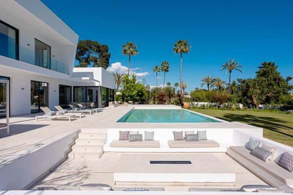 4-bedroom freehold villa in Estepona — photo 5 of 5