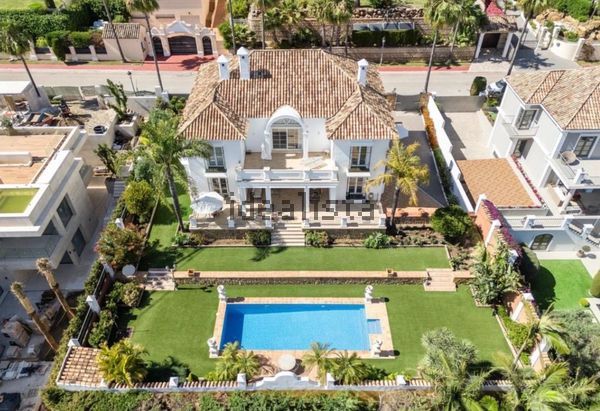 5-bedroom freehold villa in Marbella — photo 5 of 5