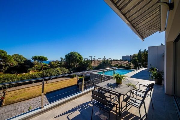 3-bedroom freehold villa in Castell-Platja d'Aro — photo 1 of 5