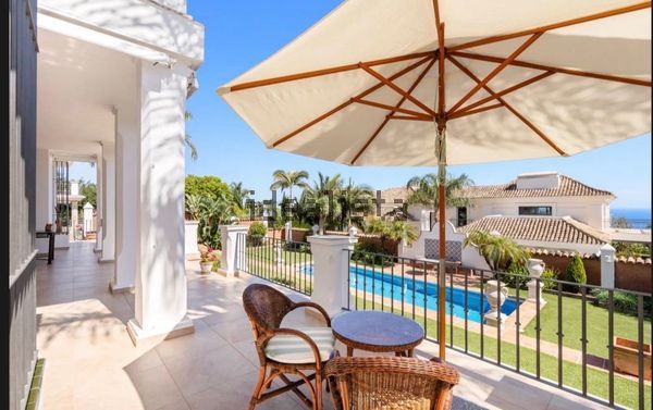 5-bedroom freehold villa in Marbella — photo 2 of 5