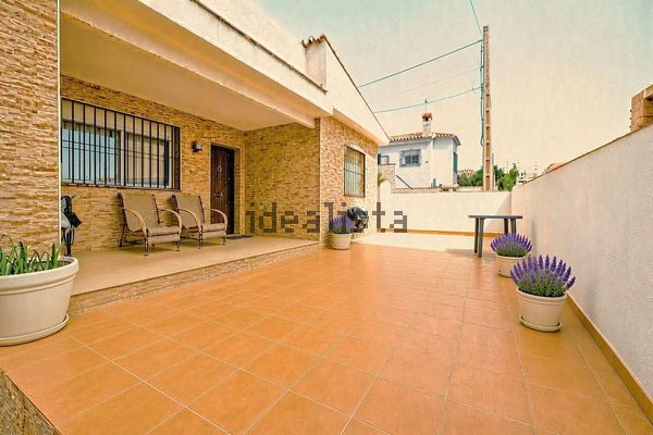 5-bedroom freehold villa in Fuengirola — photo 1 of 5