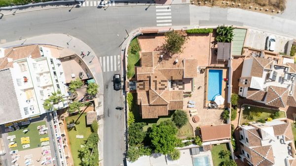 4-bedroom freehold villa in Nerja — photo 4 of 5