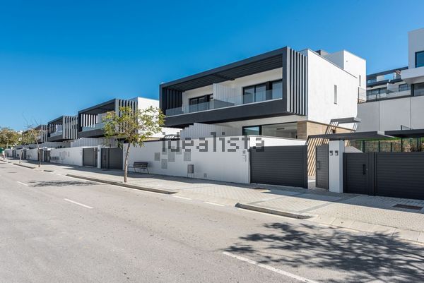 3-bedroom freehold villa in Estepona — photo 3 of 5