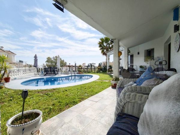 3-bedroom freehold villa in Benalmádena — photo 3 of 5