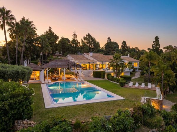 7-bedroom freehold villa in Marbella — photo 1 of 5