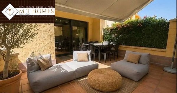 3-bedroom freehold villa in Estepona — photo 2 of 5