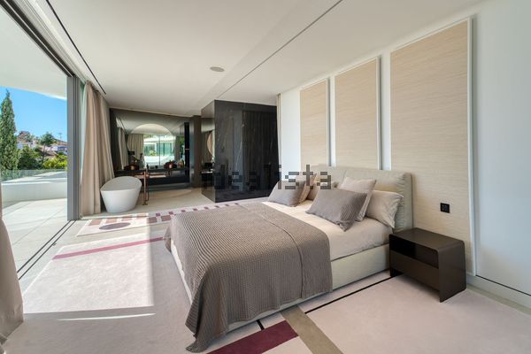 Detached house in CL Palacio Alhambra-villa Pa, 58, Las Lomas de Río Verde, Marbella — image 3