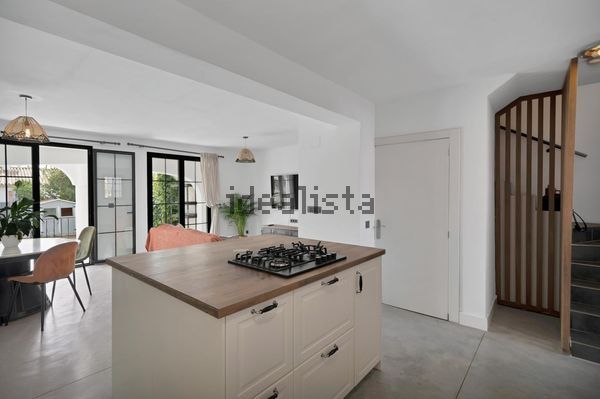 Terraced house in Calle del Rubí, Nueva Atalaya, Estepona — image 4