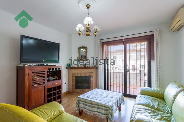4-bedroom freehold villa in Nerja — photo 1 of 5